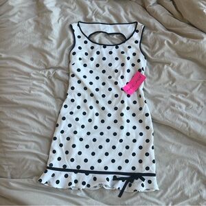 BNWT Betsy Johnson polka dot heart cutout shift dress